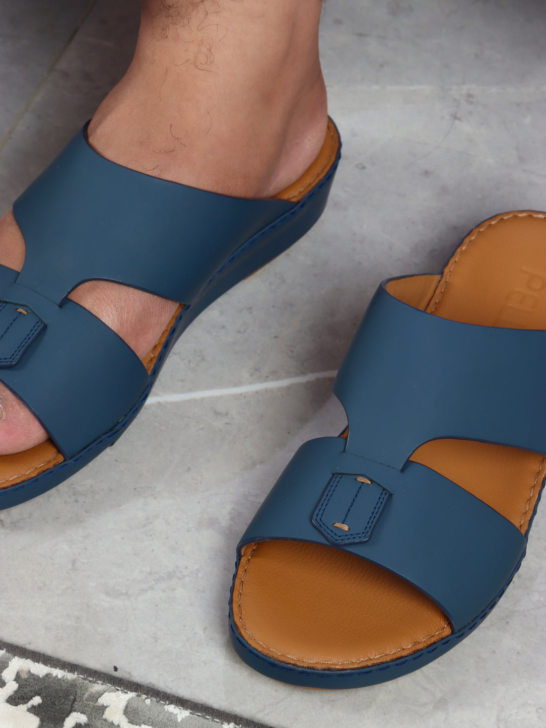 Men's normal slippers(J) : Size 40-47